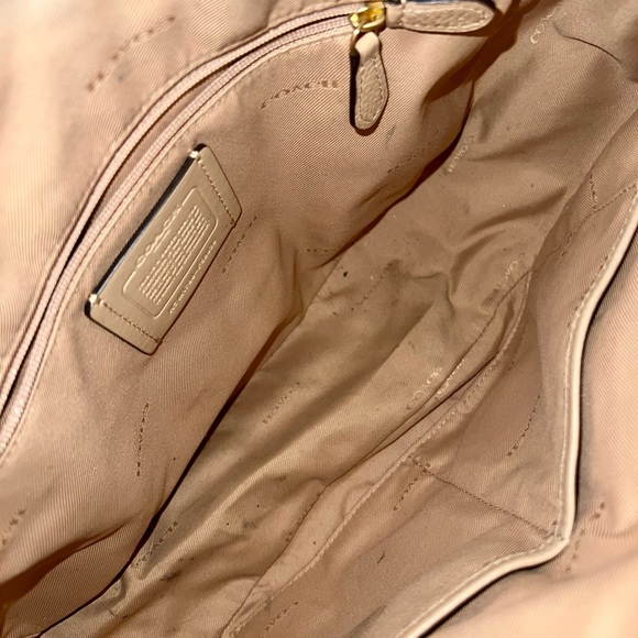 Coach pebble leather hobo handbag. - Picture 8 of 8